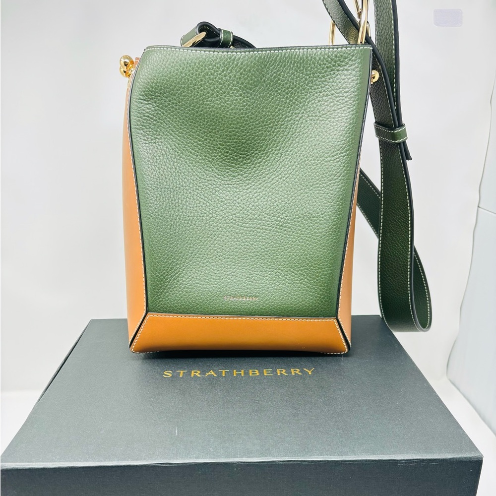 SOLD - Strathberry Lana Midi Bucket Bag - Tan/bottle green - Picture 3 of 16